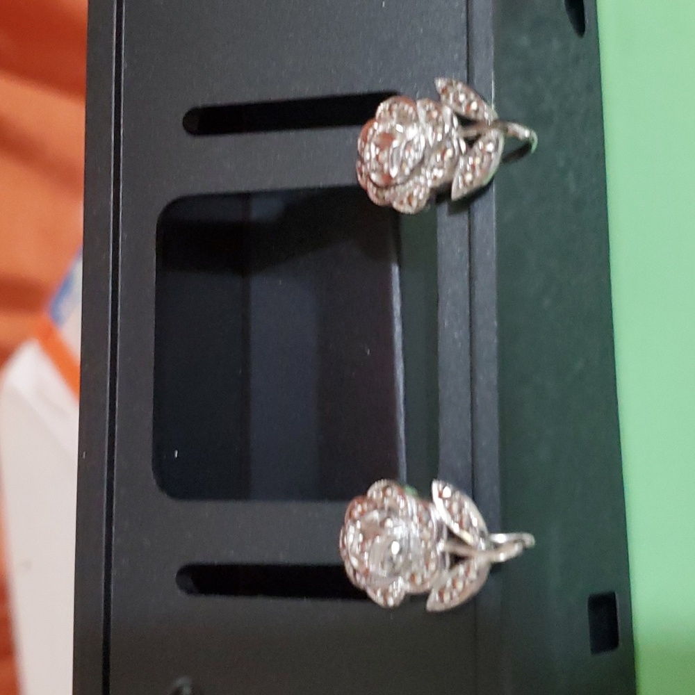 Vintage 925 Sterling Silver Rose Flower with Screw Back Earrings